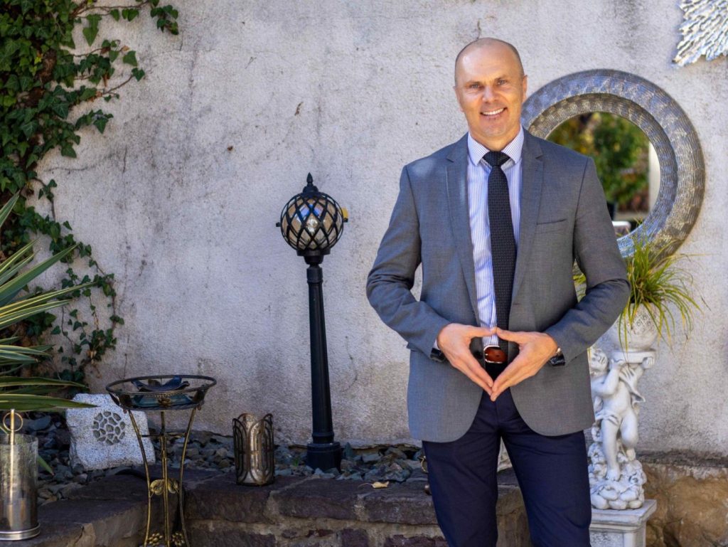 Cum se diferențiază EkoGroup și Cătălin Cârcu în industria DOOH din România